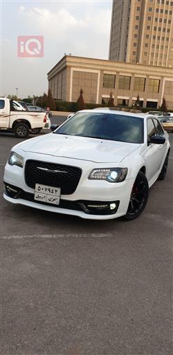 کرایسلەر 300